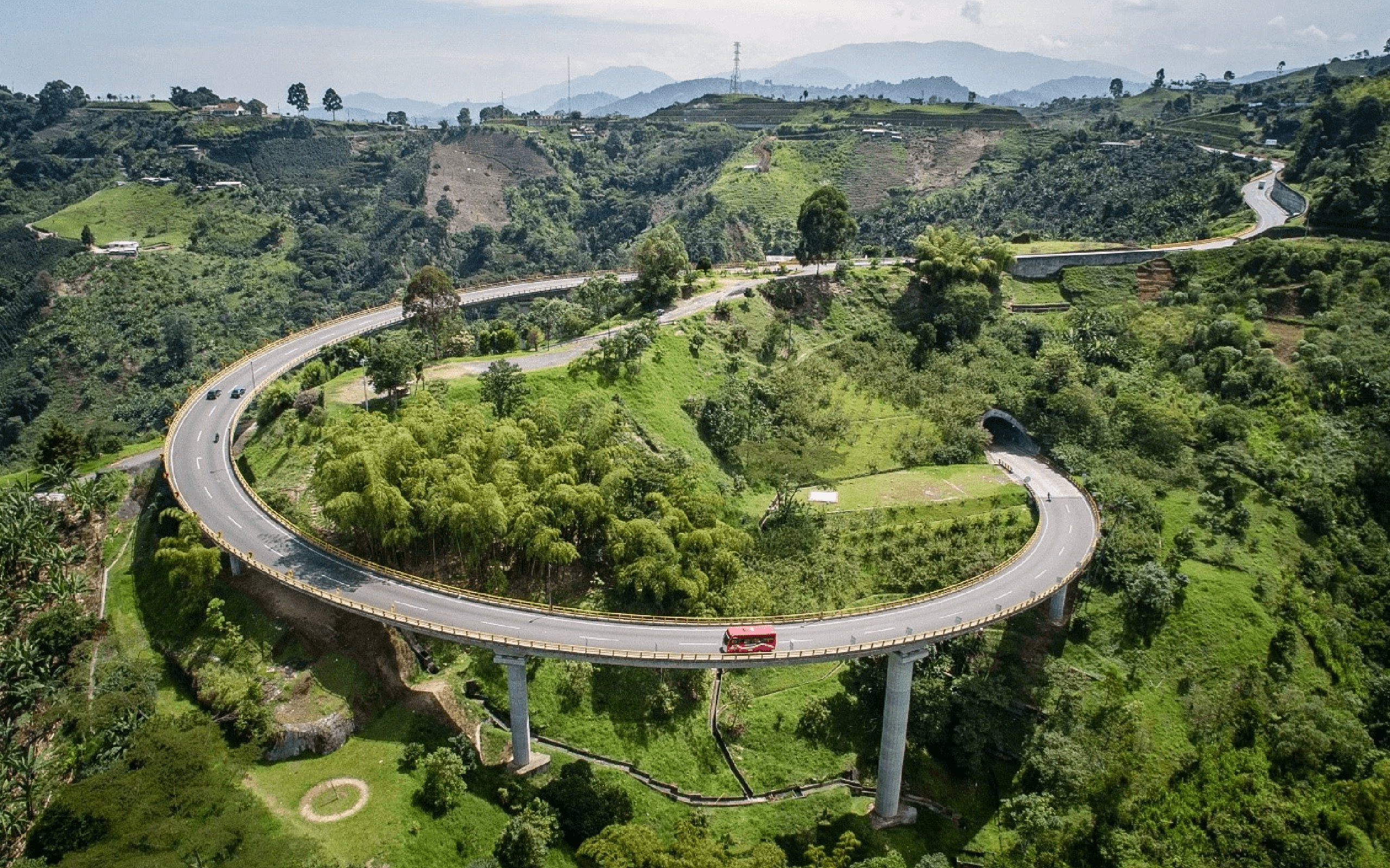 Maquillaje Profesional en Dosquebradas: Servicio a Domicilio para Bodas, Grados y Eventos
